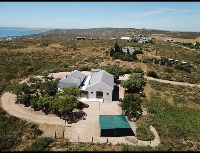 FARM FOR SALE IN BRITANNICA HEIGHTS